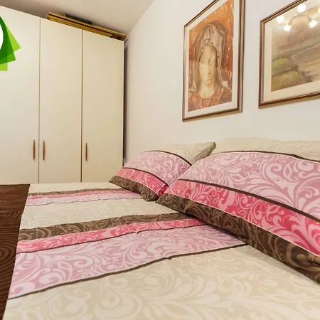 Toni & Vito's Suites Lejlighed