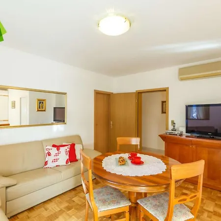 Toni & Vito's Suites 公寓